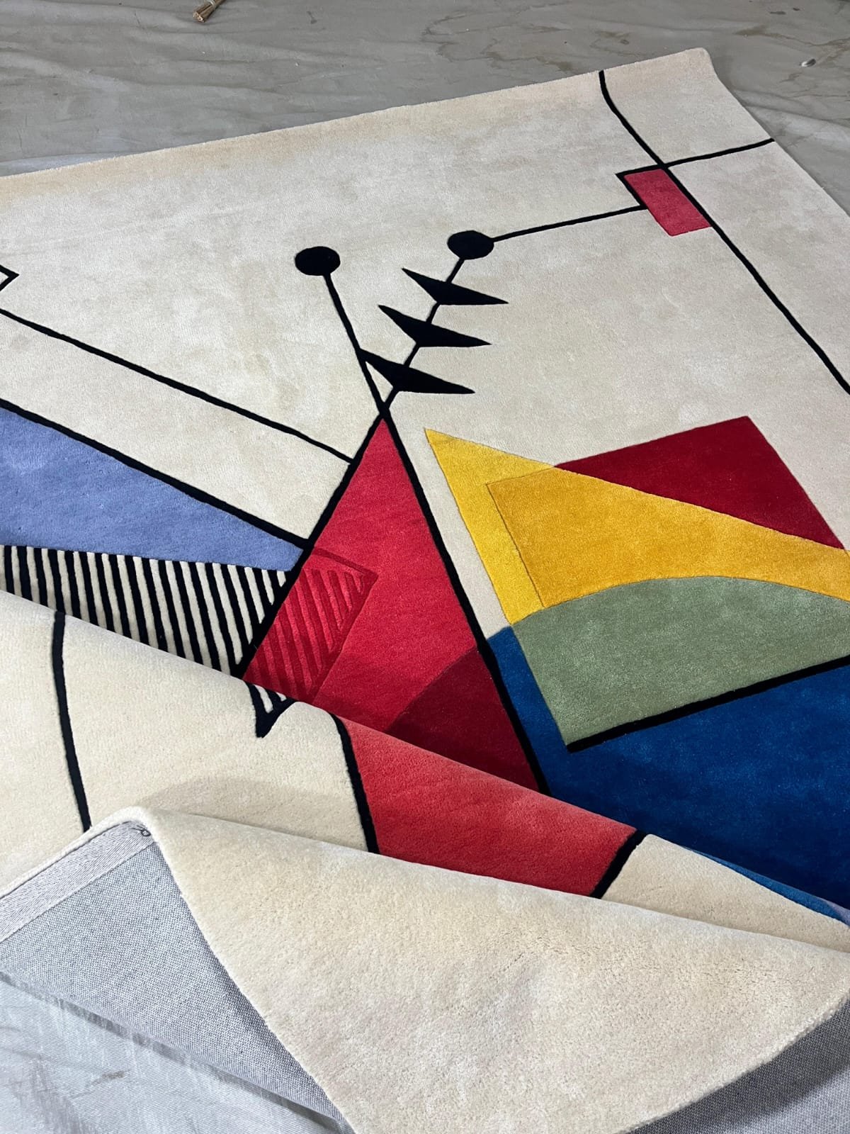 Hand-Tufted Rug - Image 3